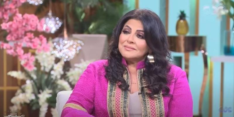 «متبصش في ورقة غيرك».. رسالة هالة صدقي للشباب.. فيديو