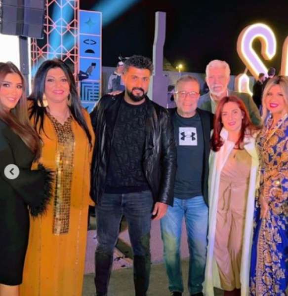 محمد سامي وهالة صدقي وعدد من الفنانين