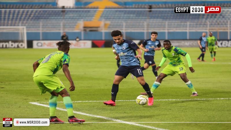 بيراميدز وماورو