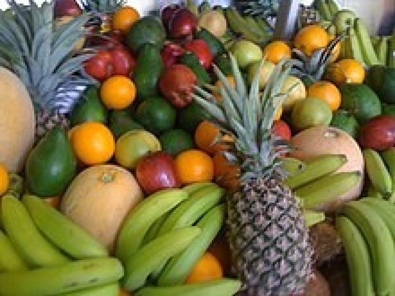 أسعار الخضروات والفاكهة اليوم الاثنين بالأسواق