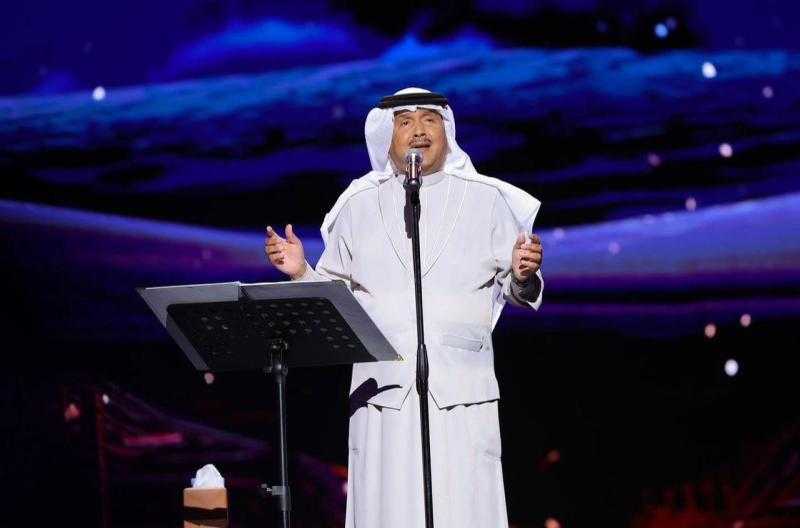 محمد عبده يشعل الدمام بحفل جماهيري كبير