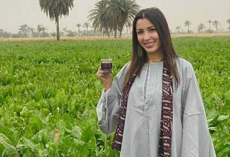 بالجلباب الصعيدي.. جنات تخطف الأنظار في أحدث ظهور لها