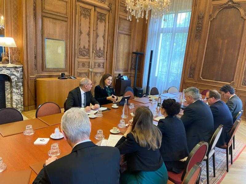 وزيرة التخطيط تتابع مع سكرتير عام منظمة «OECD» سبل التعاون المشترك