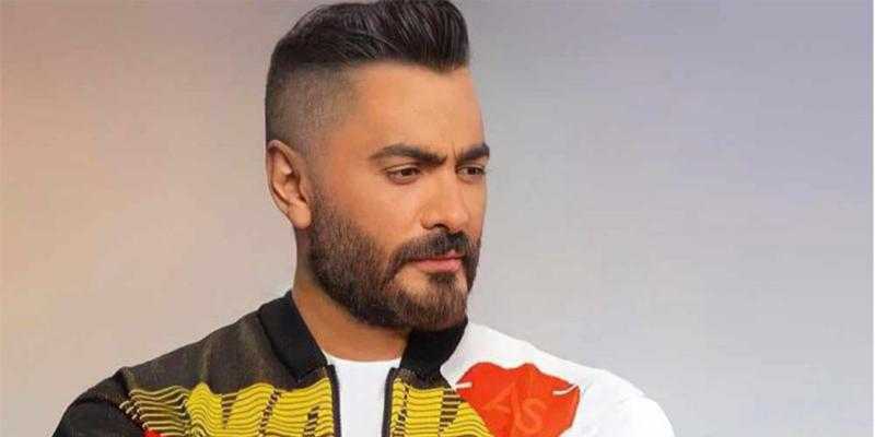 تامر حسني يعلن عن تأجيل حفله في المنارة