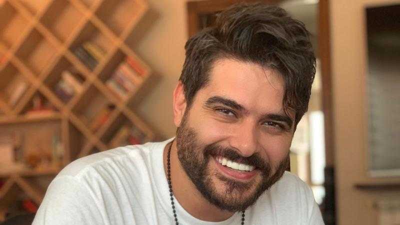 ناصف زيتون يطرح أحدث أغانيه «كاراميلا»