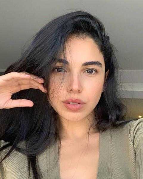 ببطن مكشوف.. سلمى أبوضيف تخطف الأنظار في أحدث ظهور