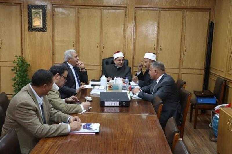 قيادات جامعة الأزهر يناقشون الاستعداد لامتحانات الفصل الدراسي الثاني