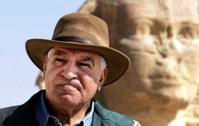 زاهي حواس: الأمريكان وراء الفيلم المزيف لـ«كليوباترا»