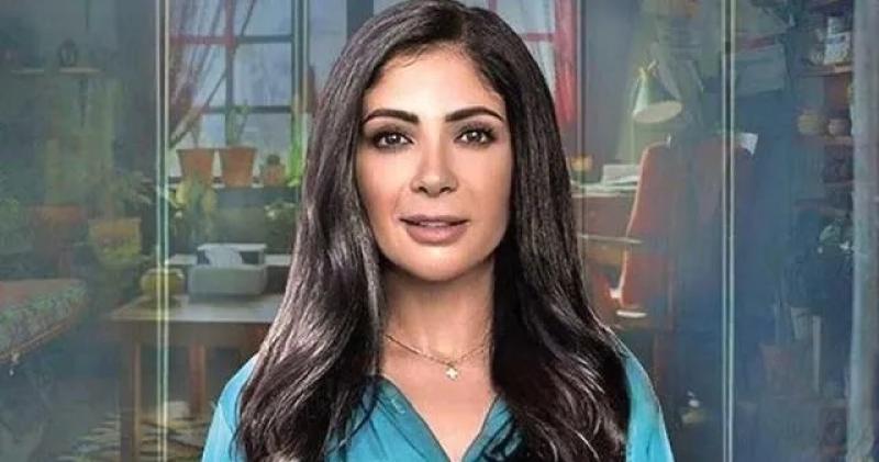 الفنانة منى زكي