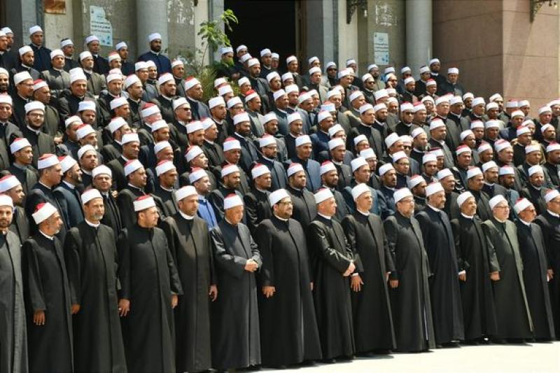 وزير الأوقاف ونخبة من أئمة المديريات