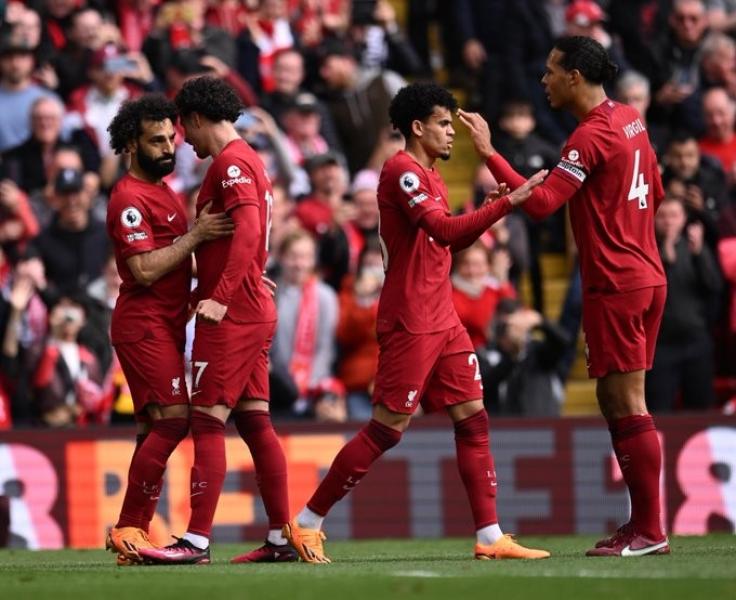 محمد صلاح يُسجل في تقدم ليفربول على توتنهام بثلاثية في الشوط الأول