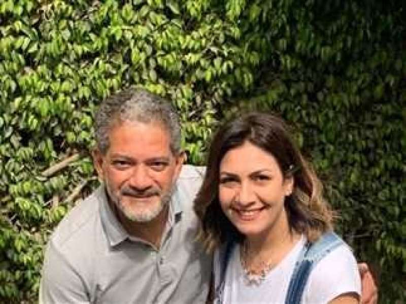 مجدي بدر وزوجته