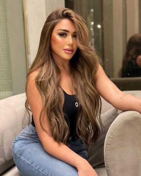 سارة سلامة تخطف الأنظار في أحدث ظهور لها