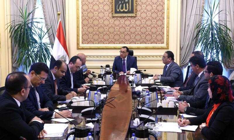 مدبولي» يوجه بصرف مليار جنيه لوزارة النقل لاستكمال طرق ومحاور | الأخبار | مصر 2030