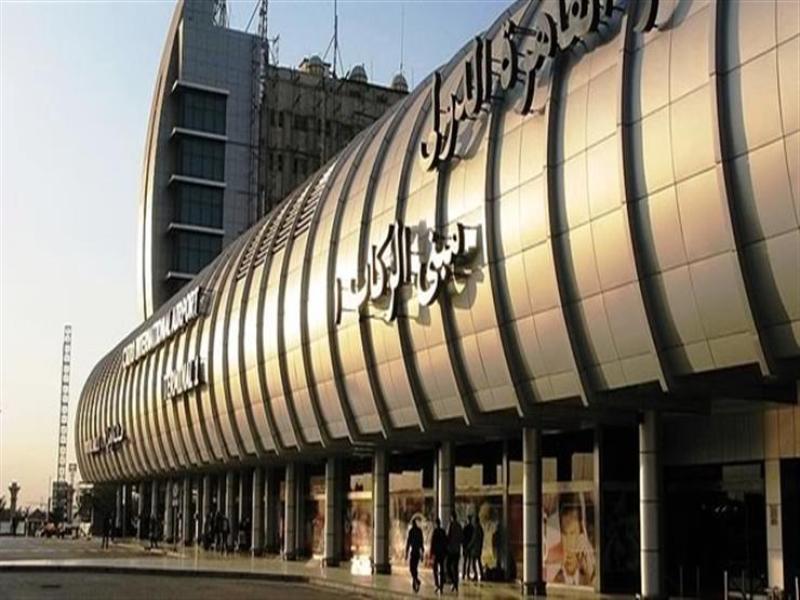 مطار القاهرة 