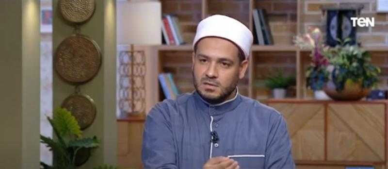 شاهد.. أزهري عن دخول المرأة الحائض على زوجها الميت: «لا يجوز لهذا السبب»