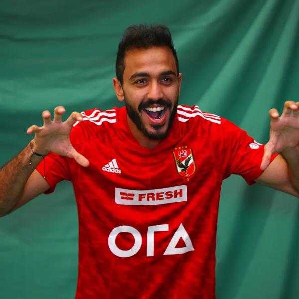 شاهد.. جلسة تصوير لاعبي الأهلي قبل مواجهة بيراميدز بالسوبر