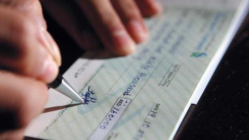 شاهد.. حملات تجوب المحافظات لتوعية المواطنين بخطورة إيصالات الأمانة