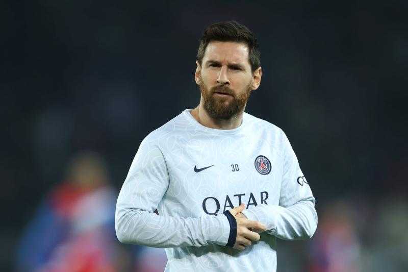 ميسي يوجه ضربة موجعة لبرشلونة بعد «عرض المليار» السعودي