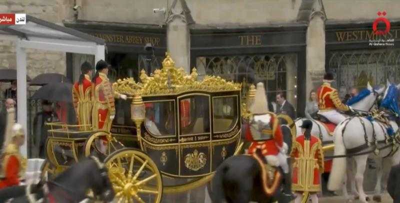 لحظة وصول الملك تشارلز الثالث وقرينته إلى كنيسة ويستمنيستر.. فيديو