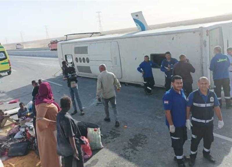 إصابة 26 شخصا في انقلاب أتوبيس بالعين السخنة