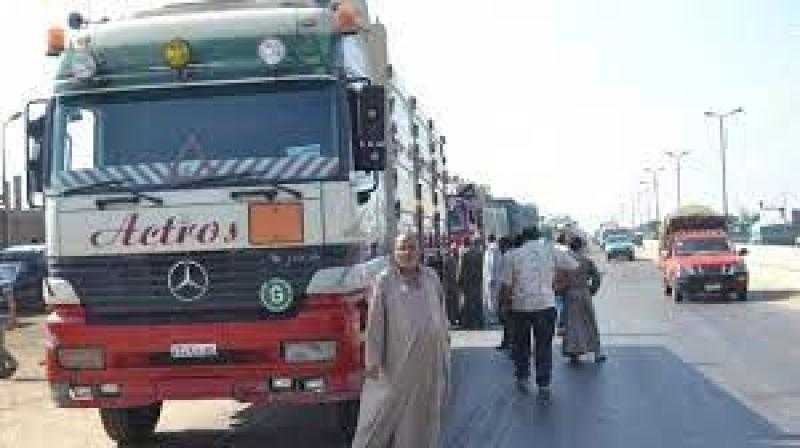 برلمانية تطالب بحظر سير سيارات النقل الثقيل مساء على الطرق السريعة