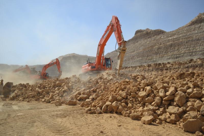 «البترول» تبدأ أعمال البحث والاستكشاف عن مناجم الفوسفات بـ3 محافظات