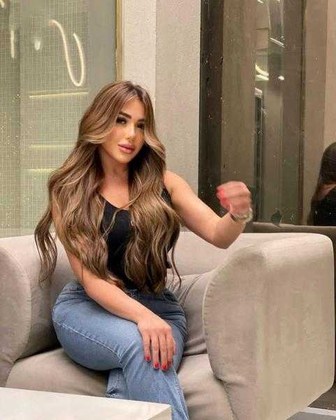 سارة سلامة تبهر جمهورها بإطلالة ساحرة