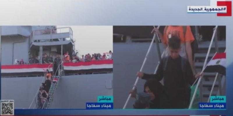 عاجل.. وصول العالقين المصريين وجنسيات آخرى من ميناء بورتسودان