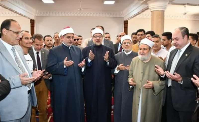خلال الافتتاح