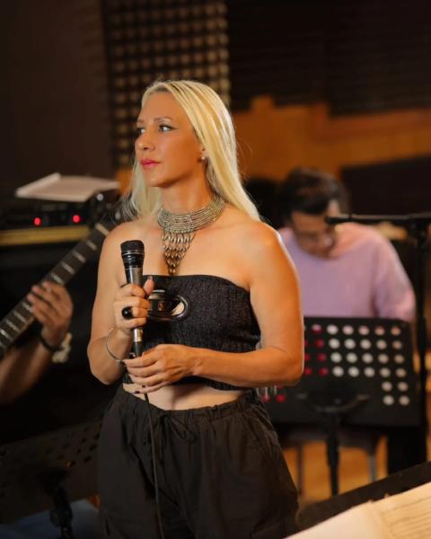 المطربة الأمريكية آمون ستار تحيي حفلا في بحيرة القاهرة بهذا الموعد