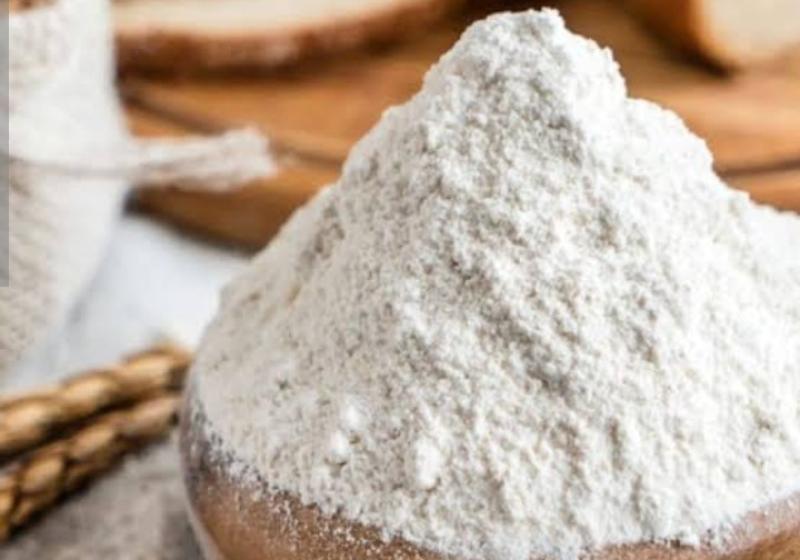 سعر الدقيق اليوم الخميس عند التاجر.. وصل لكام النهاردة