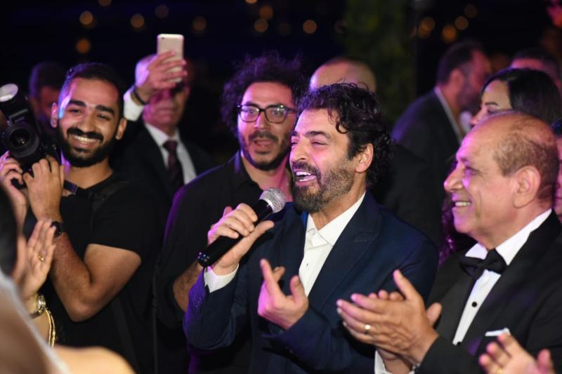 شاهد .. حميد الشاعري يحيي حفل زفاف نجل المخرج شكري أبو عميرة