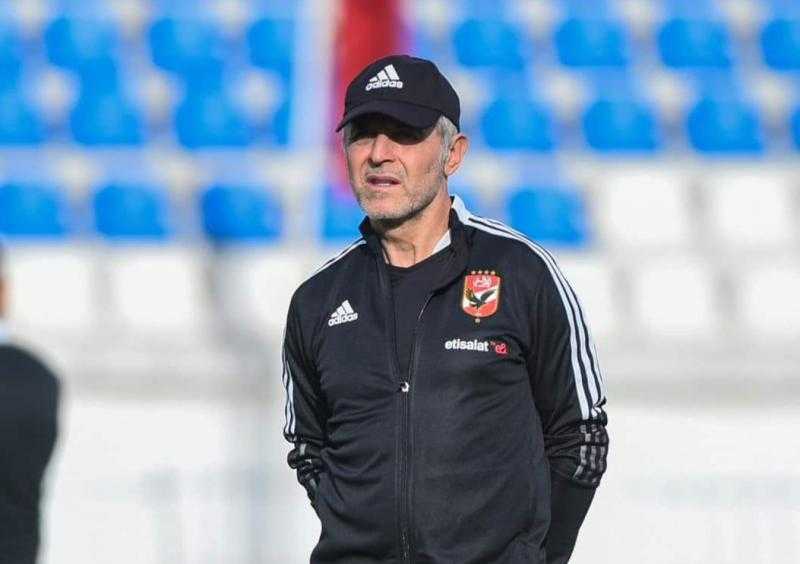 كولر يعقد محاضرة بالفيديو مع اللاعبين بفندق الإقامة