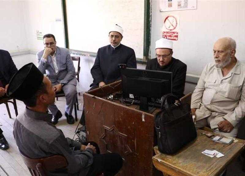 رئيس جامعة الأزهر يتفقد الامتحانات الشفهية لطلاب أصول الدين