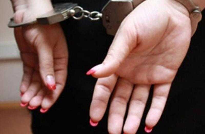 القبض على سيدة استولت على 550 ألف جنيه بسوهاج