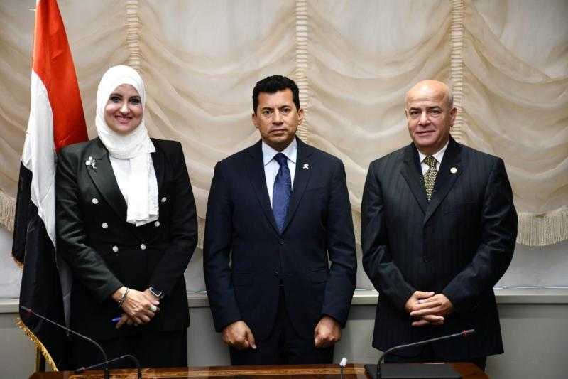 وزير الرياضة يشهد توقيع بروتوكول تعاون بين وزارة الشباب ومعهد بحوث الإلكترونيات
