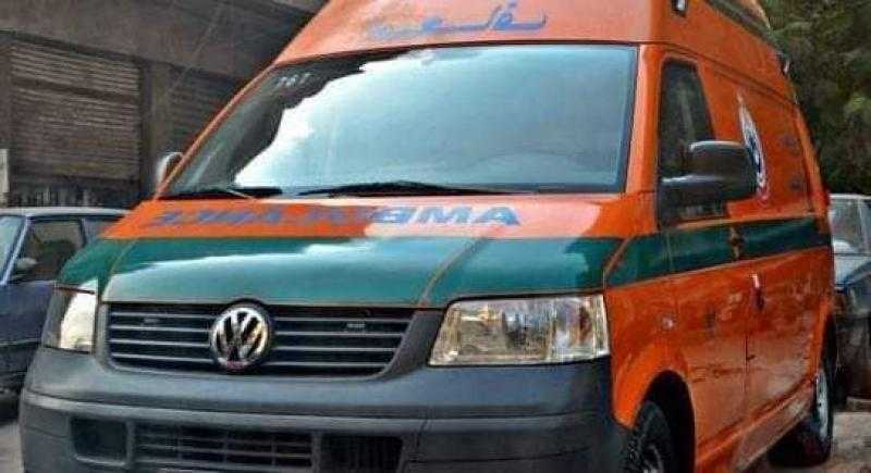 مصرع شخص غرقا داخل سيارة ربع نقل سقطت به في البحر بالفيوم