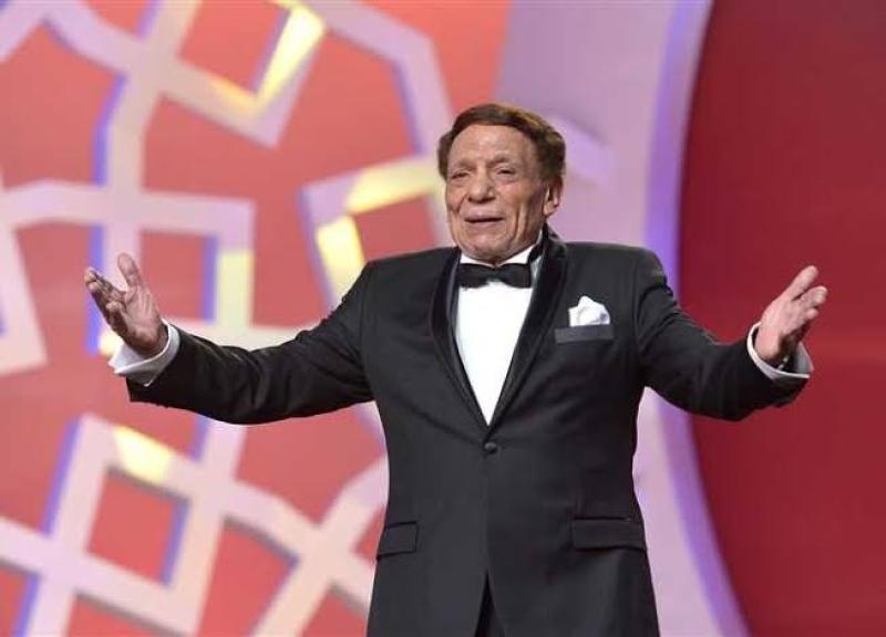 انفراد.. عادل إمام يعتزل الفن بشكل نهائي
