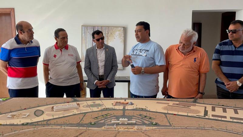 وزير الشباب والرياضة يتفقد مضمار الهجن والفروسية الدولي بشرم الشيخ