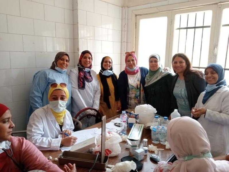 ”الشباب والرياضة” تواصل تنفيذ القوافل الطبية بقرى ”حياة كريمة” بمحافظتي الجيزة والمنيا