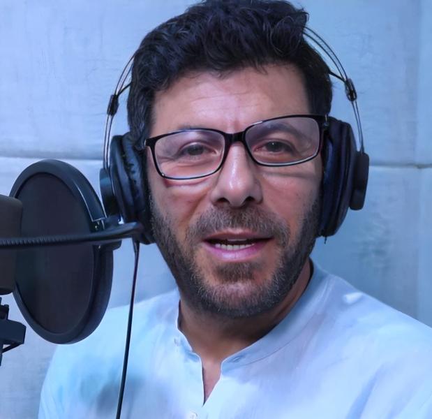 إياد نصار ينتهي من تسجيل رواية «ذاكرة الجسد» لـ أحلام مستغانمي