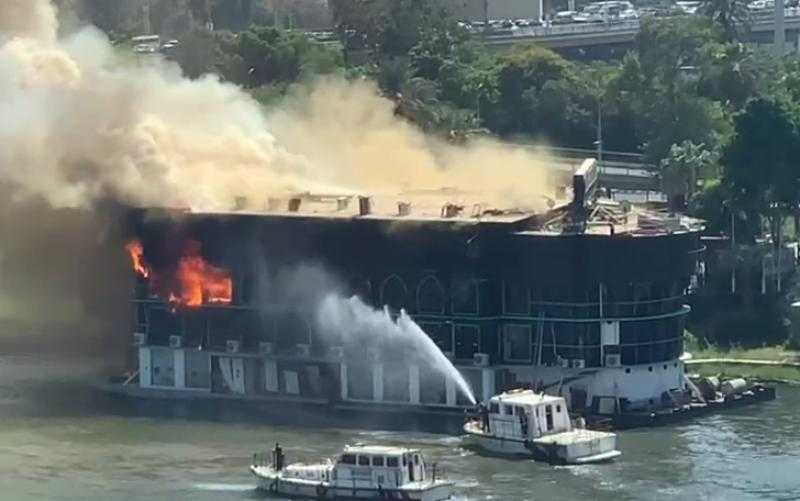 التفاصيل الكاملة لحريق مركب نيلية في الزمالك