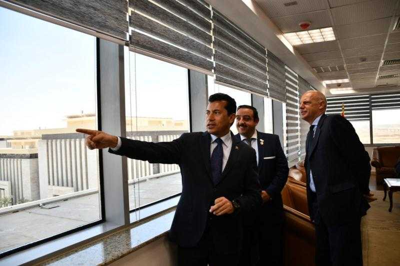 وزير الرياضة يبحث مع وفد ألماني سبل التوسع في الاستثمار بمصر
