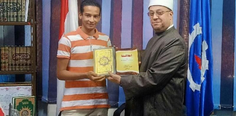 خلال التكريم