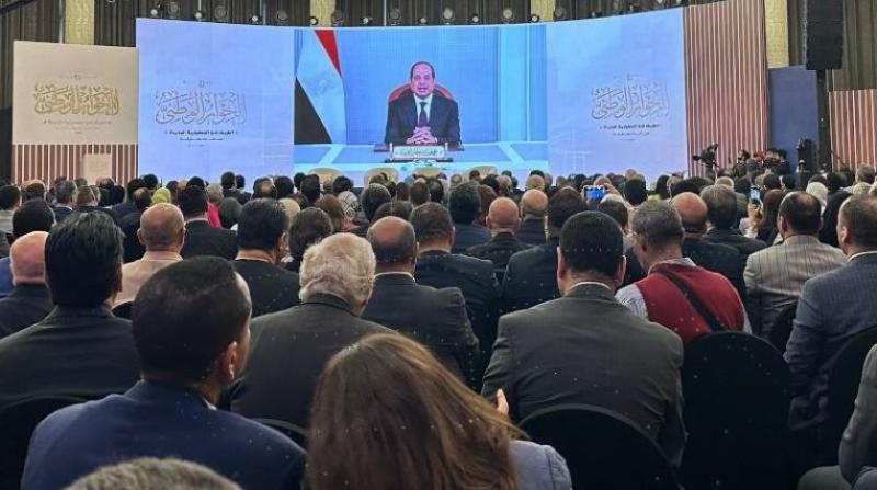 ممثلو الأحزاب بجلسة الاستثمار: مصر دولة واعدة بكل ما لديها من إمكانيات وقدرات جاذبة للاستثمار