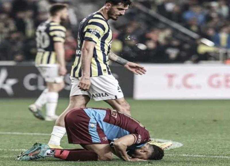 «أنا محظوظ» .. تريزيجيه يخرج عن صمته بعد تعرضه للبصق في تركيا