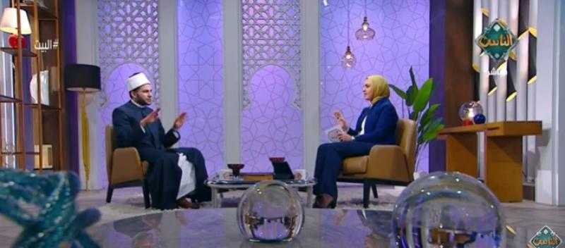 أزهري: المرأة لها الحق في الحصول على مال زوجها البخيل - فيديو