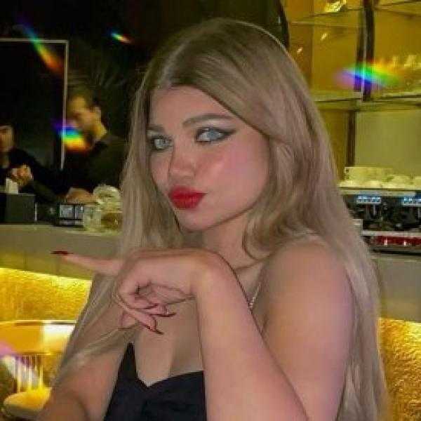 ياسمين الخطيب: «الحجاب مكانش موجود في مصر»