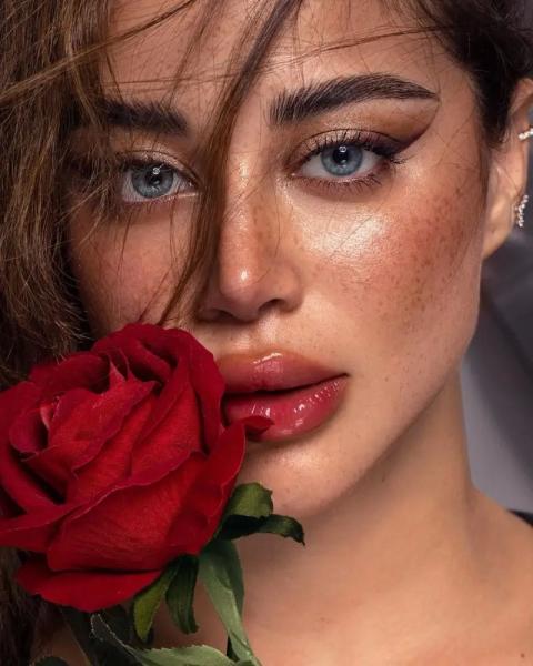 بعد أنباء ارتباطها بـ تامر حسني.. من هي يارا السكري «ملكة جمال مصر»